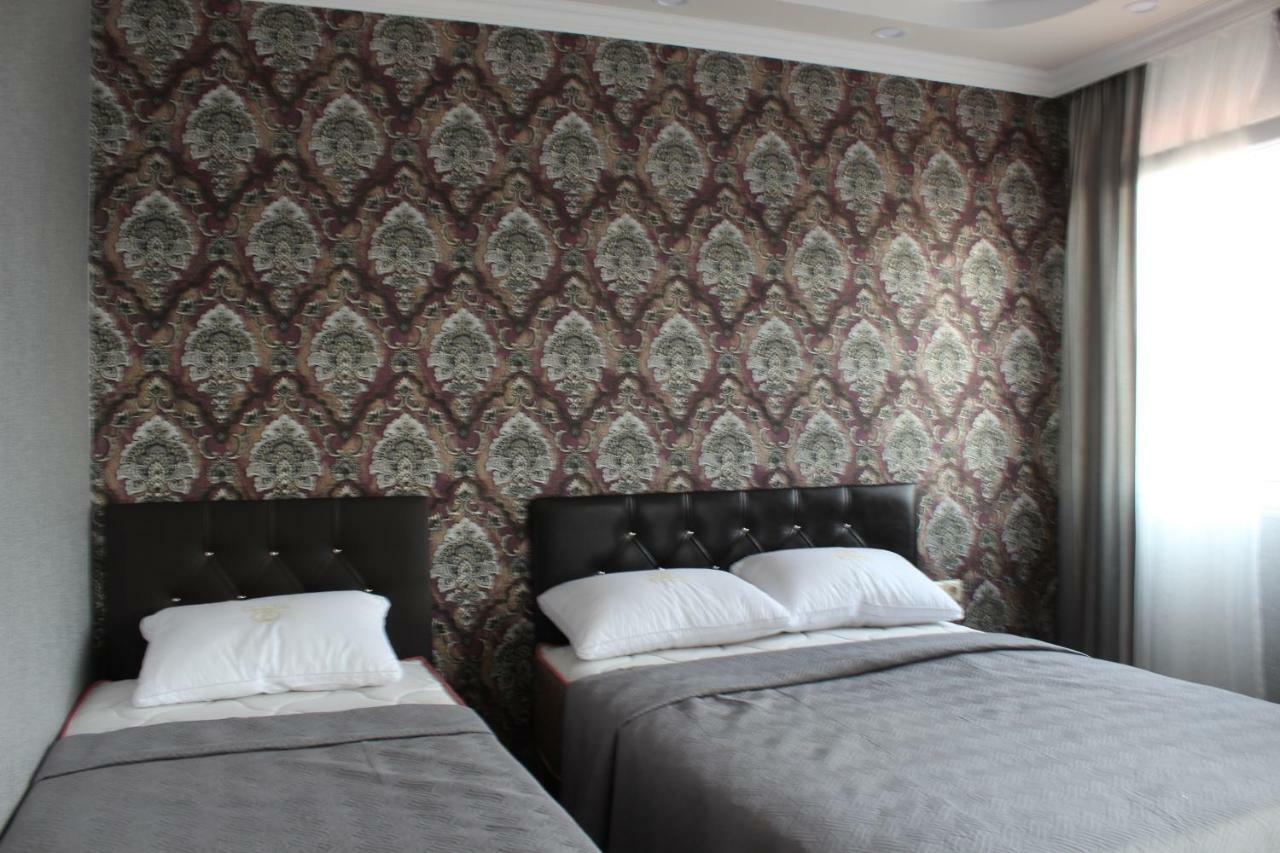 Hotel Union Batumi Esterno foto
