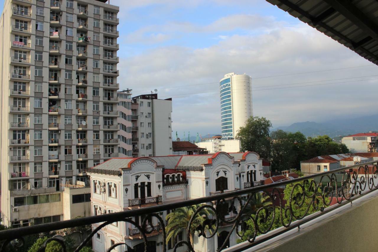 Hotel Union Batumi Esterno foto
