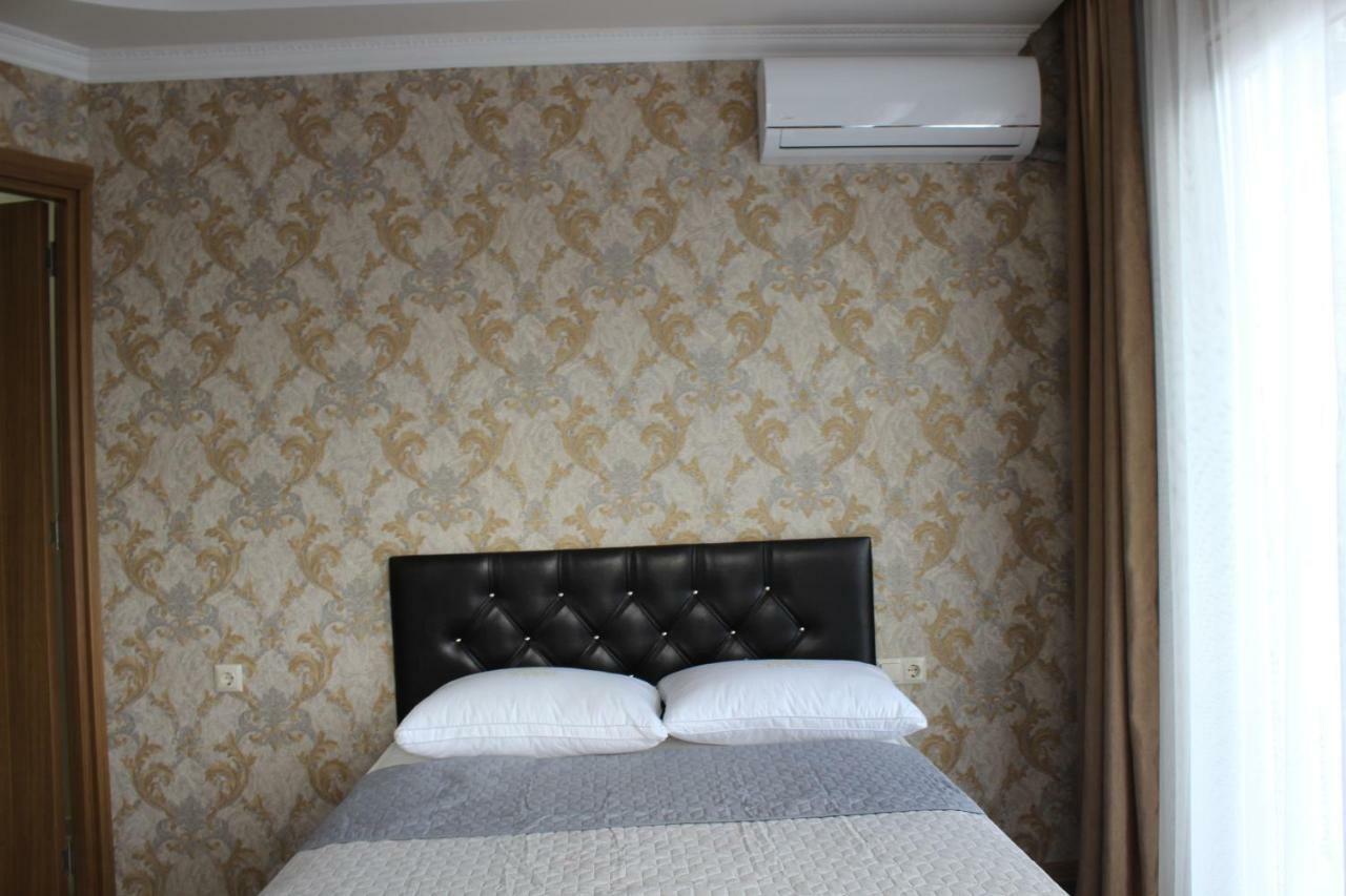 Hotel Union Batumi Esterno foto