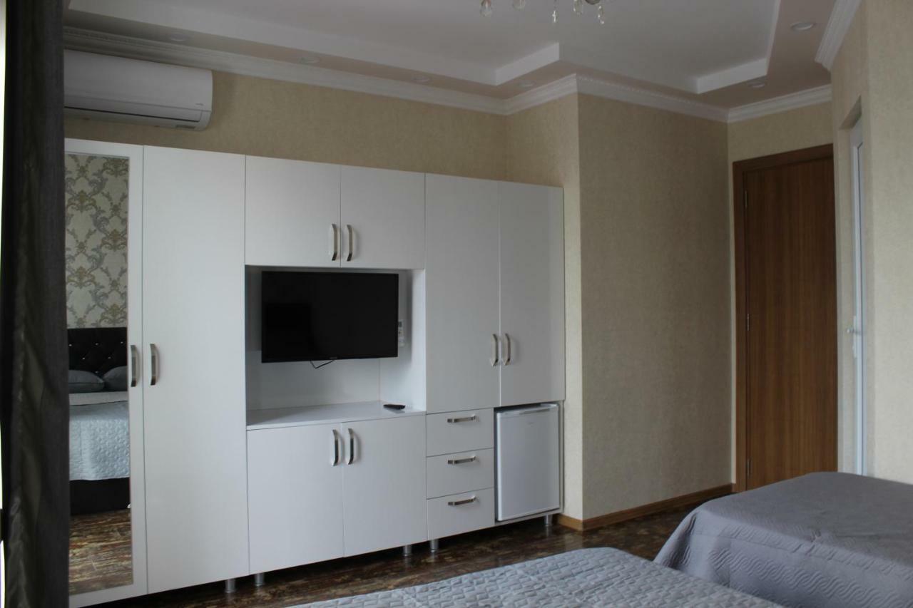 Hotel Union Batumi Esterno foto