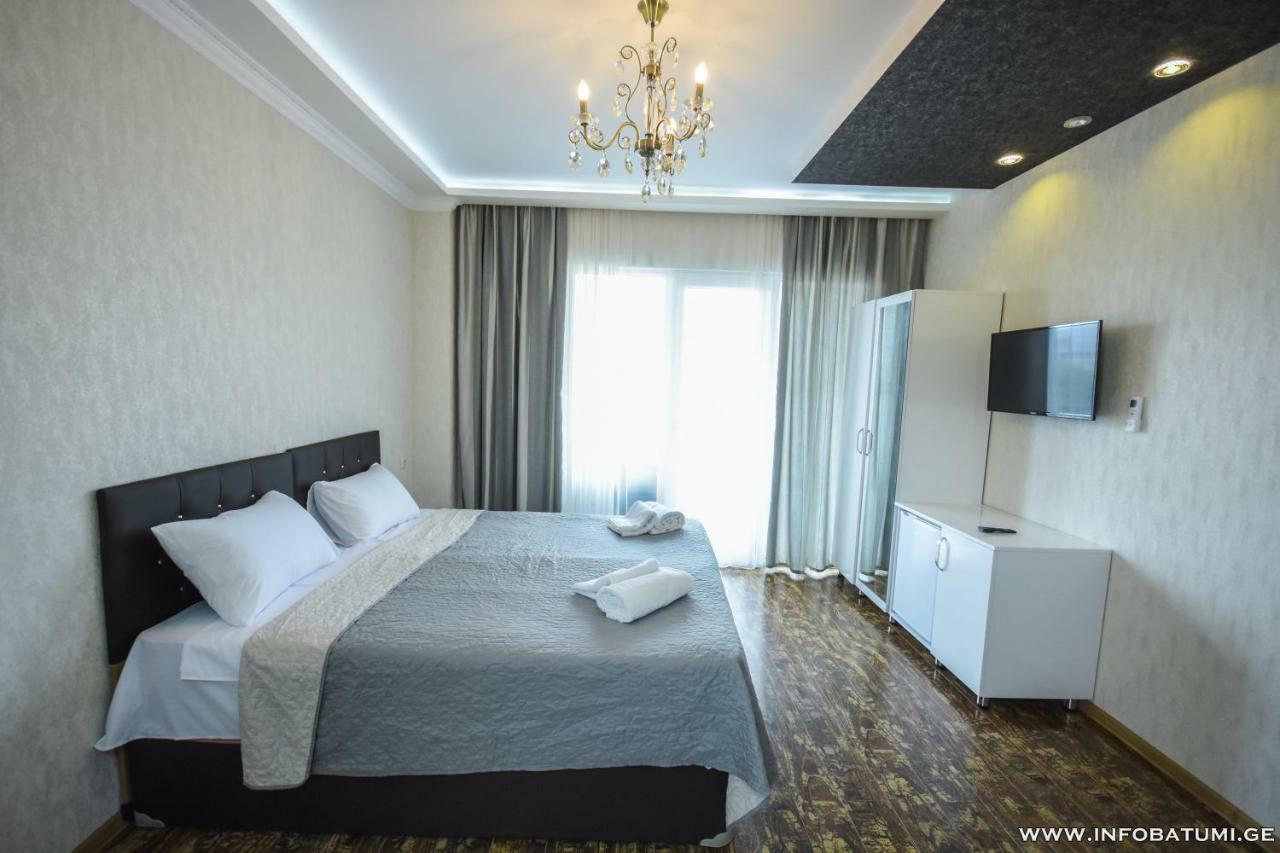 Hotel Union Batumi Esterno foto